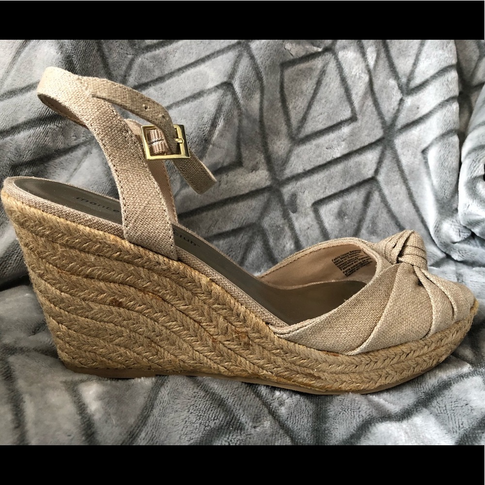 Sassy Summer Sandals Size 9